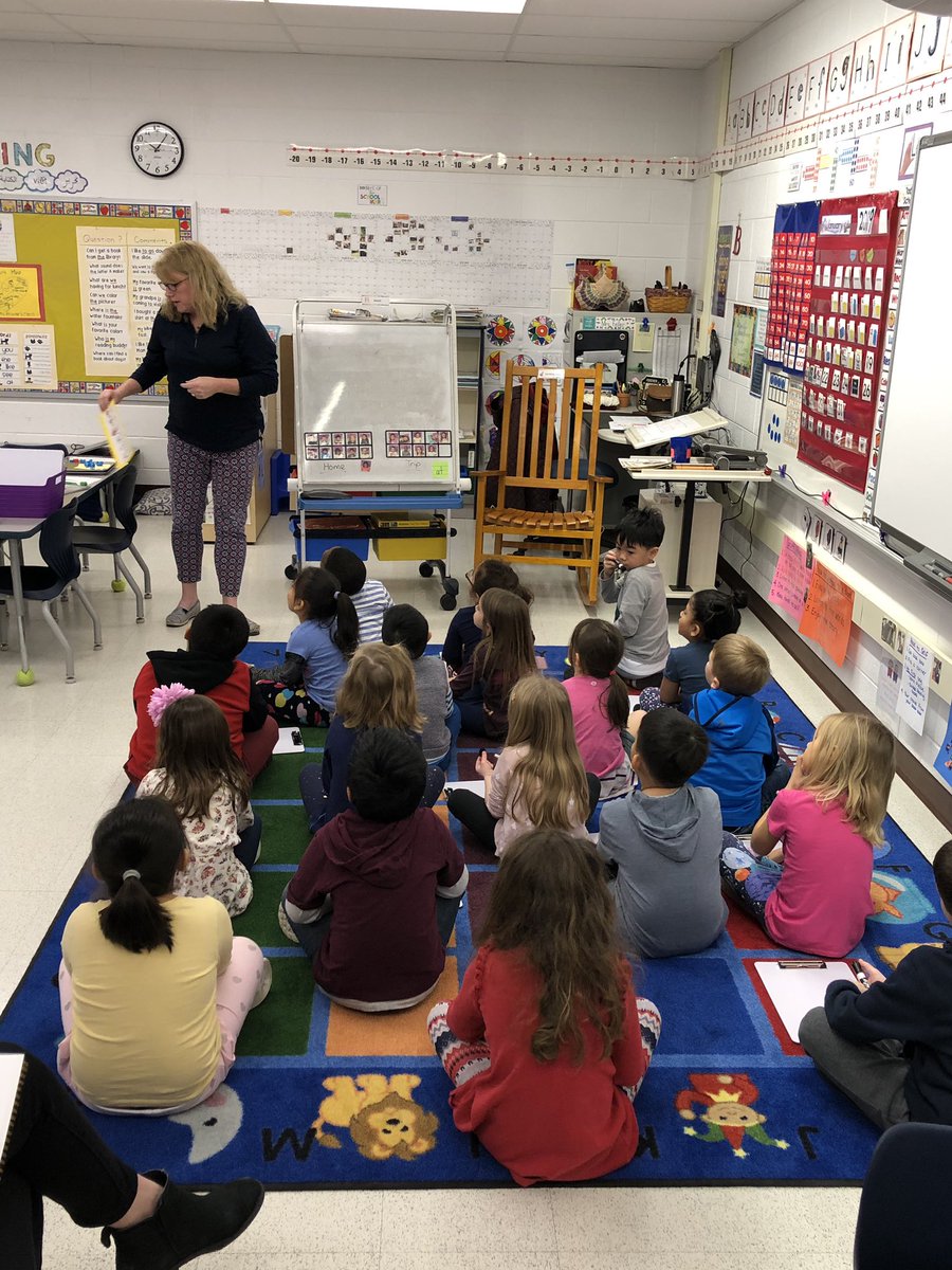 MasonCrestES's tweet photo. Kindergarten teachers observing our reading specialist, Ms. Heller, as part of a literacy lab site learning opportunity. #HighLevelsOfLearningForAll https://t.co/Wu1Nwtf0kj