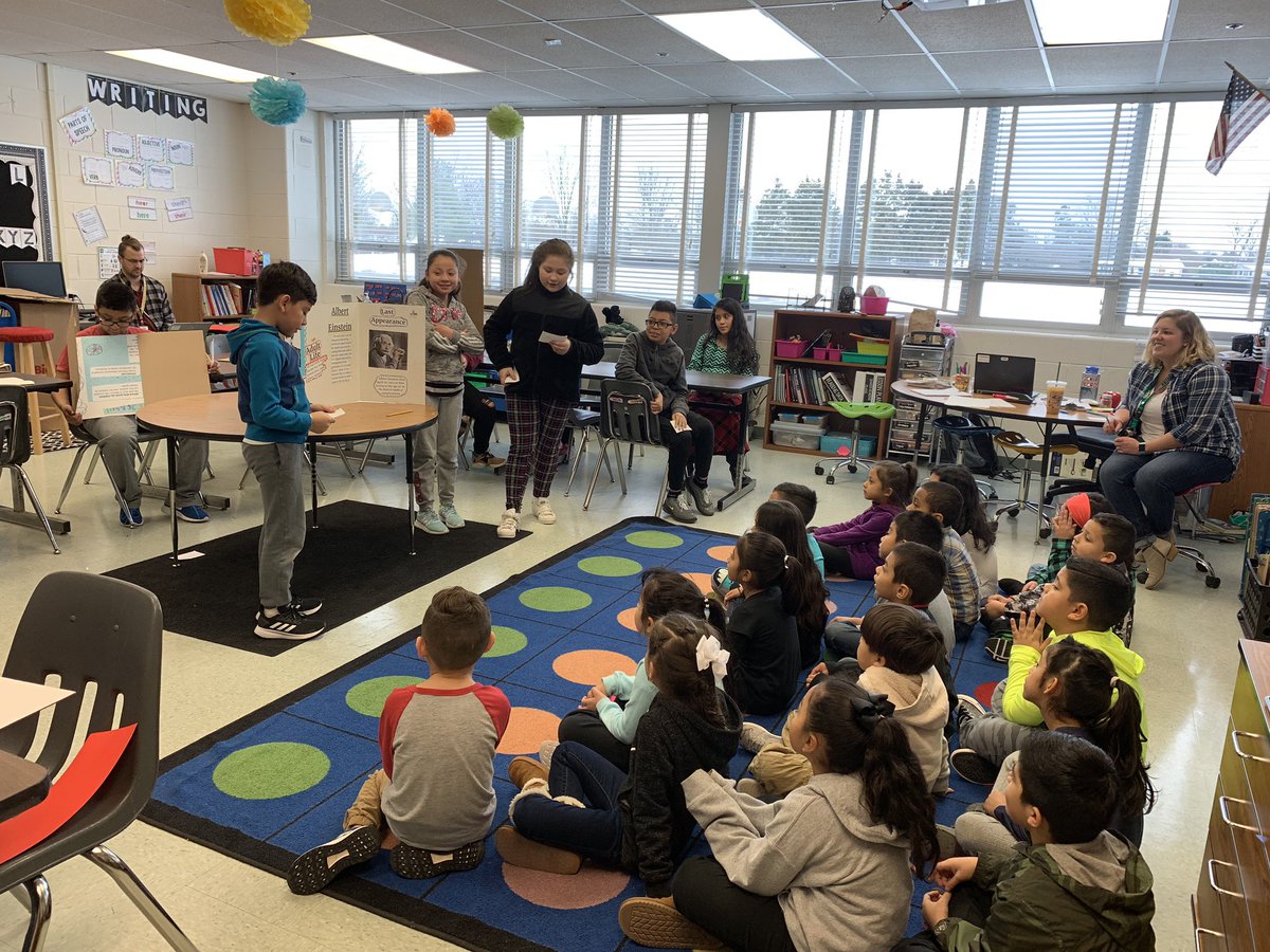 Great job 5th grade!  We loved your projects!
#gatorsdeserveit19 <a href="/GuilfordEle/">Guilford Elementary School</a> @DLong_GUI <a href="/mrs_virbickis/">𝗖𝗼𝗮𝗰𝗵 (𝗗𝗮𝘃𝗶𝘀) 𝗩𝗶𝗿𝗯𝗶𝗰𝗸𝗶𝘀</a>