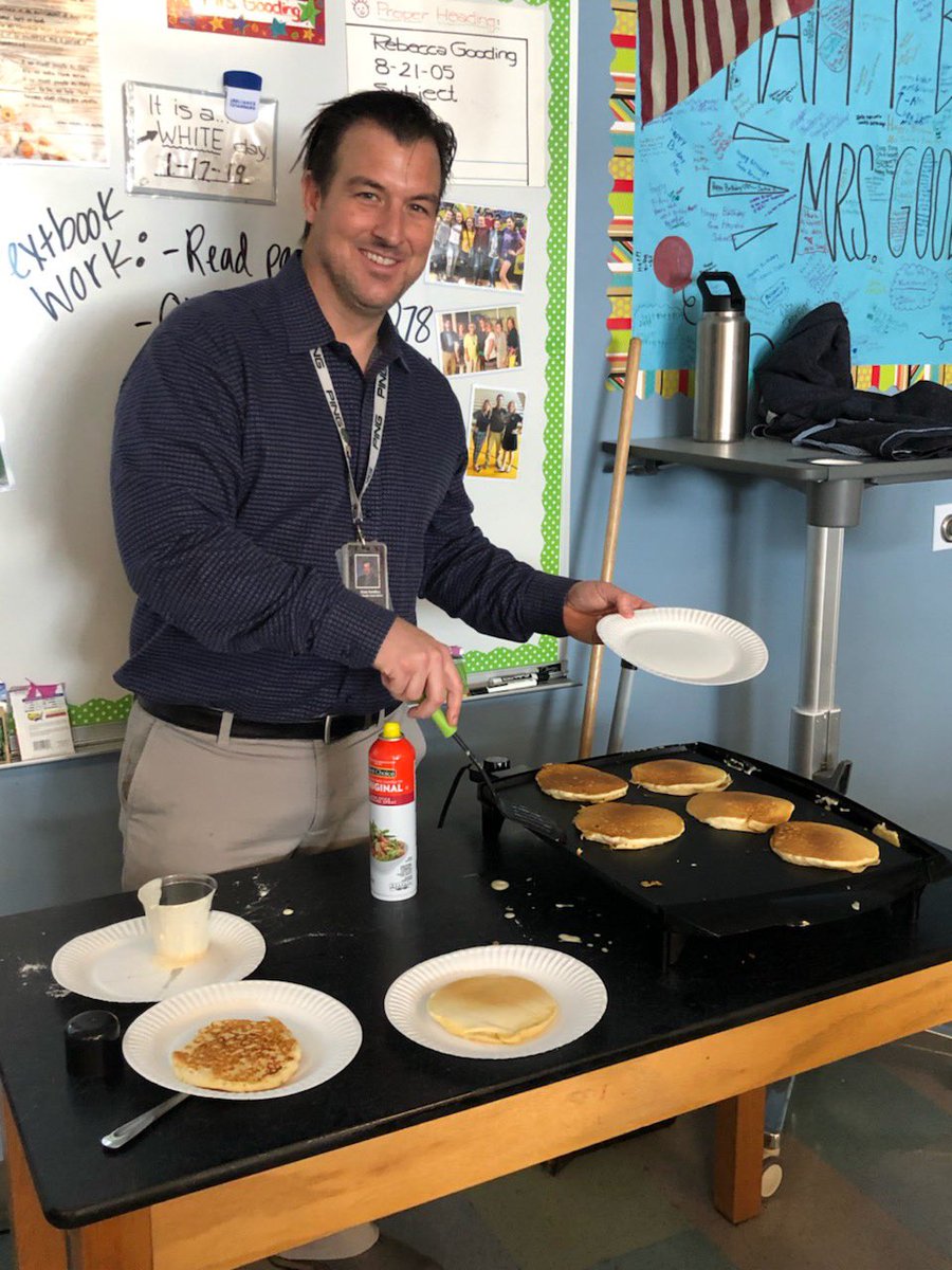 rpemshuskies's tweet image. Metamorphosis using pancakes?  Mr. Gooding, our director of technology, was happy to help (and eat) this experiment. #6thgradescience
