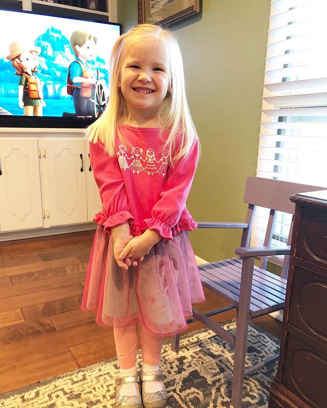 HoneyBeeTees's tweet image. We 💗 paper dolls and tutus❣️ #honeybeetees #originalandsimple #paperdolls