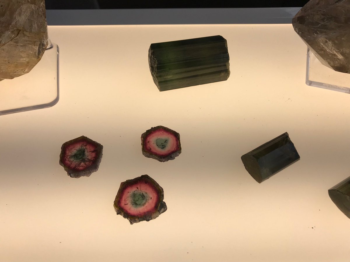 Minerals_Value's tweet photo. Keeping it real in Quartzsite, AZ with hundreds of other vendors. Stop by booth 90/91 and say HELLO. https://t.co/HUo7RgFCC8