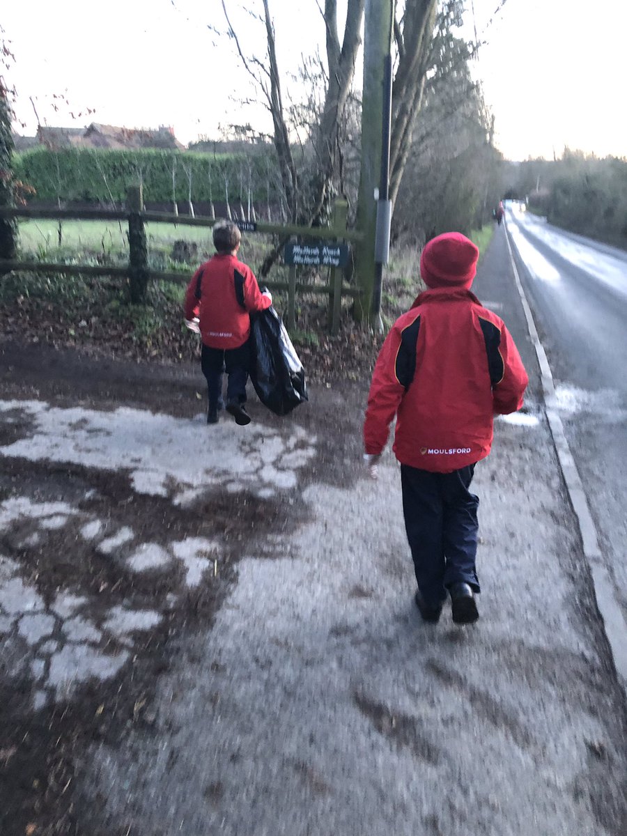 Moulsford's tweet image. Moulsford boys doing their bit for the #LocalEnvironment #MPSActivities #LitterPicking #EcoWarriers
