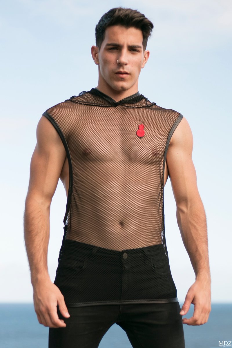 MDZmanagement_'s tweet photo. Gabri + @jj_malibu + @MDZmanagement_
#male #model #cute #boy #mesh #seethrough #toptank #hoodie #pineapple #canarias #fit #fitnss #ibiza #Mykonos #pecs #dude #malefashion #malesuality #malecandy https://t.co/dxKBQ3EIYl