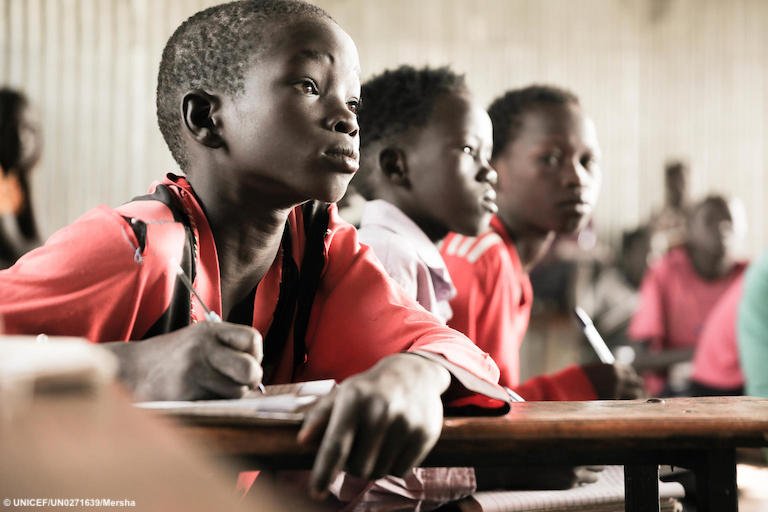 UNICEFEducation's tweet image. With 617M children not able to read or write to minimum levels, the world is facing a #LearningCrisis. 
The @UNESCO #SDG4Digest shows the way in producing comparable data to transform lives: on.unesco.org/2DSsTuw 
@UNESCOstat