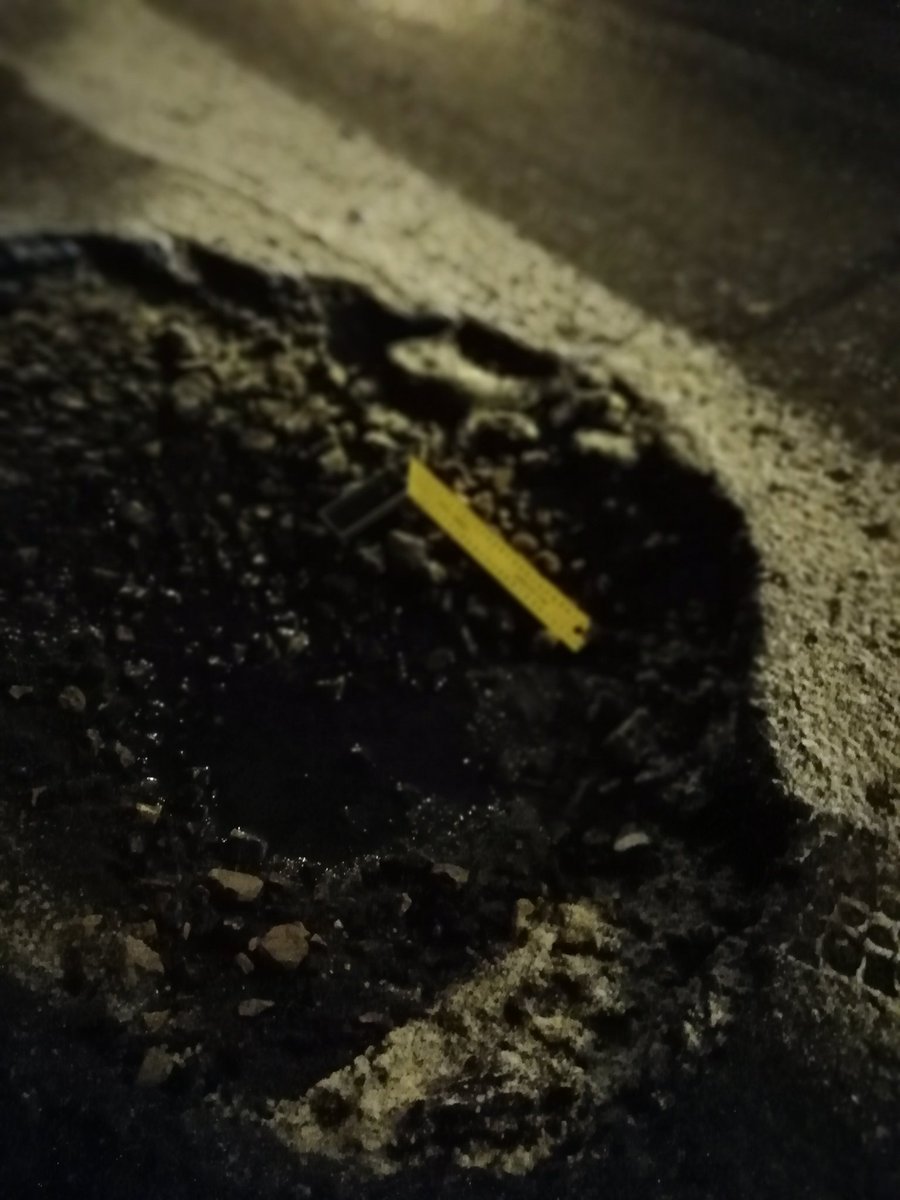 RVarkals's tweet image. Paldies @rdsvc par iespēju kā minimums tikt pie jaunām riepām. Iespējams arī savirzes remonta. Ulbrokas/Dzelzavas krustojums pie Coca-Cola. Bez manis vēl vismaz 2 auto. Kam rēķinu sūtīt?
@AndrisAmeriks @PilsCilvekiem