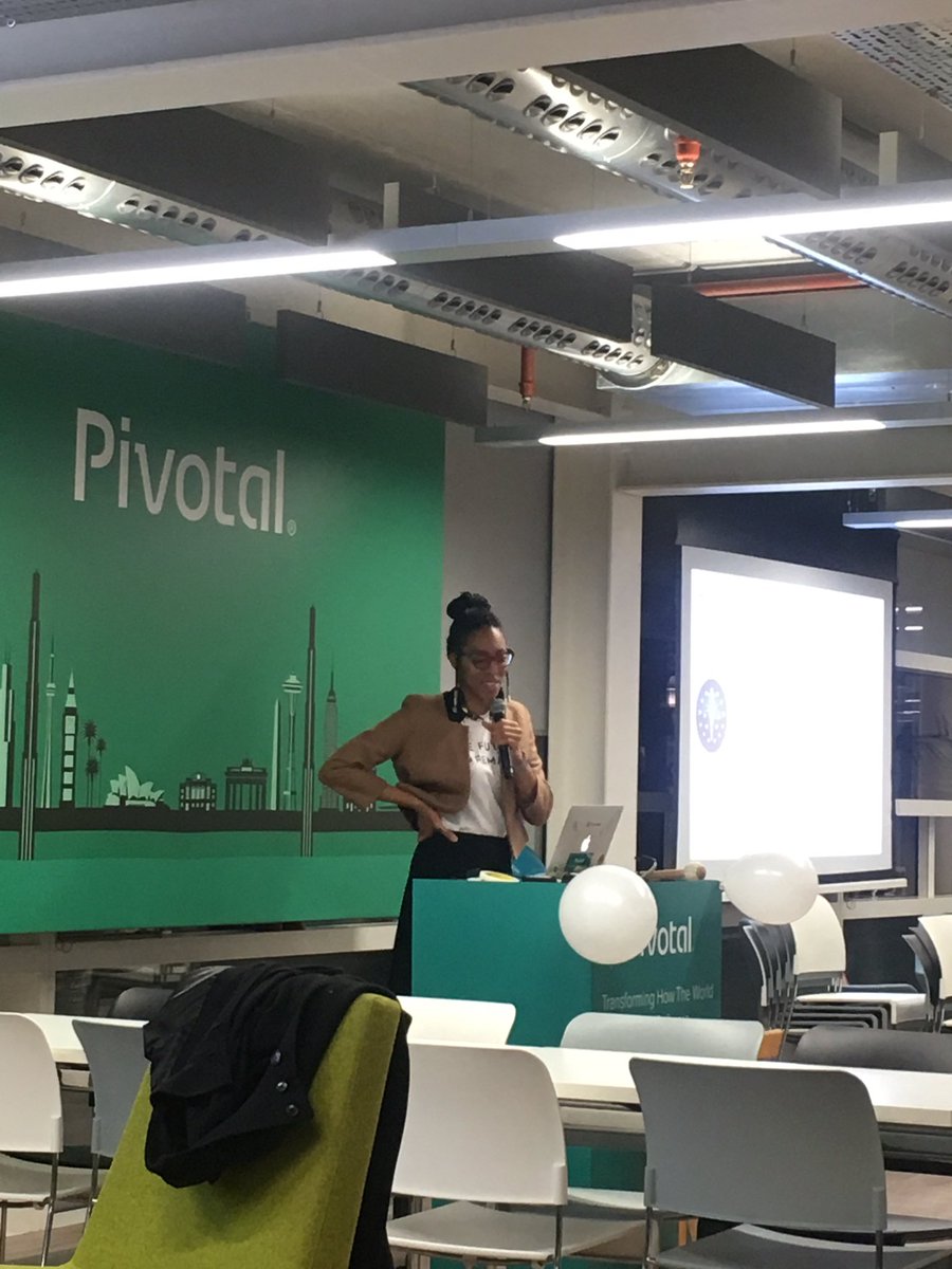 PaulaLKennedy's tweet photo. Another inspiring talk from @chisology about her Technical Product Manager role @pivotal: “the ligaments between the muscles that make everything work together” #WomenInTech #WomenInSTEM https://t.co/MlexAIJXjA