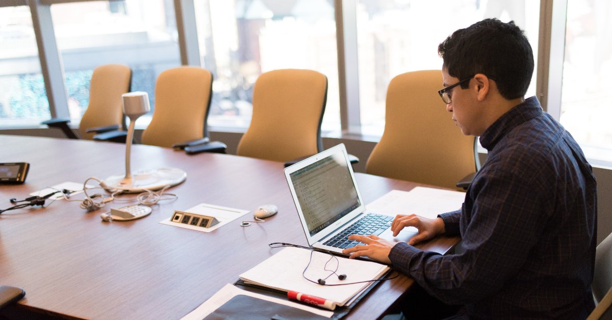 wescrimmage's tweet photo. What are you doing to carry out an effective #onboarding program? Check out these 4 common mistakes employers tend to make during the new hire process. @Meta4_GlobalHR #ThursdayThoughts #LearnWhenYouPlay @wescrimmage #sourceexplorer https://t.co/0Rbe6pohTw https://t.co/vXIJEDDoIA