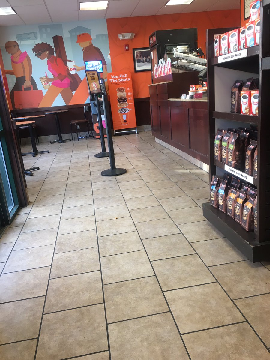 shaynaduff's tweet photo. Sitting at @dunkindonuts While the employee sits and talks on her phone instead of making the sandwich I ordered 10 minutes ago... the store is empty. There is another employee. Doing nothing. https://t.co/cN2NTj1Myf
