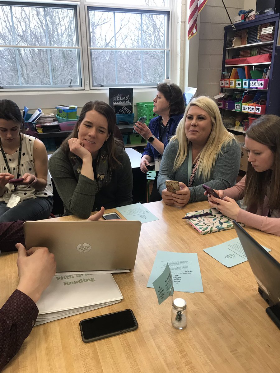 JFTatemES's tweet image. Twitter Party! 🎈🎉🎊@JFTatemES #teacherslearning #fun #lollipops