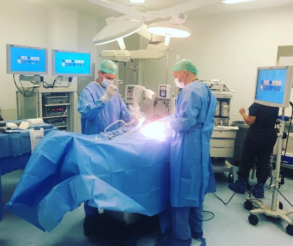 sinhuella's tweet photo. Alta tecnología, ergonomía y seguridad son la clave para óptimos resultados en nuestros procedimientos quirúrgicos. #CirugiaSinHuella #CirugiaConImanes #Imanlap https://t.co/rFfY6wJvSj