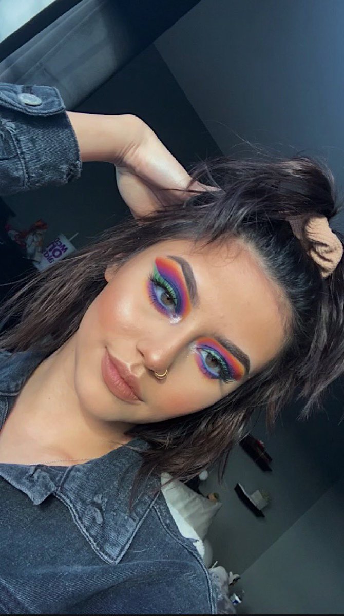 AquinoPayton's tweet photo. @jamescharles worth a shot https://t.co/rF0iKGB6dR