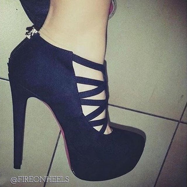 fireonheels's tweet photo. Hot or Not 🔥 #tbt https://t.co/KL131RVgI5