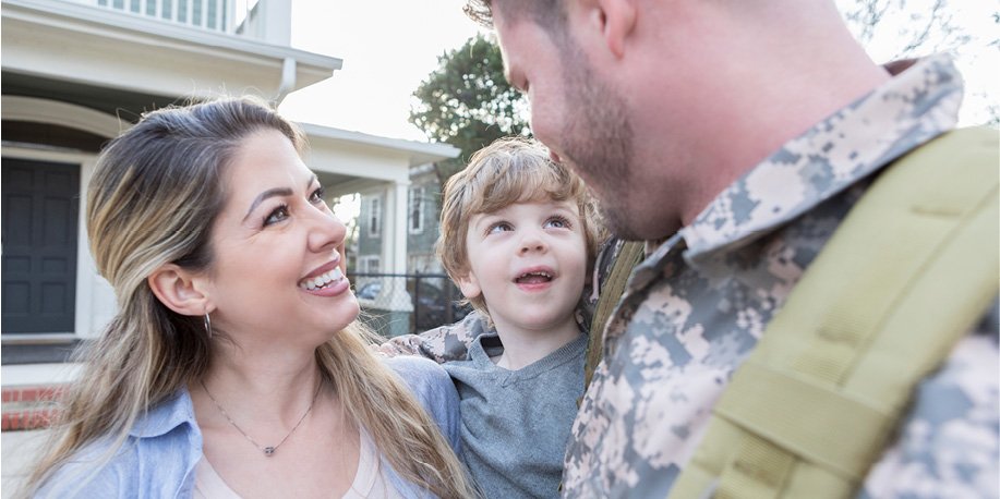 VFlyingSquirrel's tweet photo. Today and everyday, we offer a 50% discount on tickets for all military men &amp; women and their immediate families! Discount applies to 60, 90, &amp; 120 minute jump tickets, Neon Lights &amp; Fitness tickets! #flyingsquirrelsports #canadianforces #militarydiscount #militaryfamily https://t.co/SW1R0ied2P
