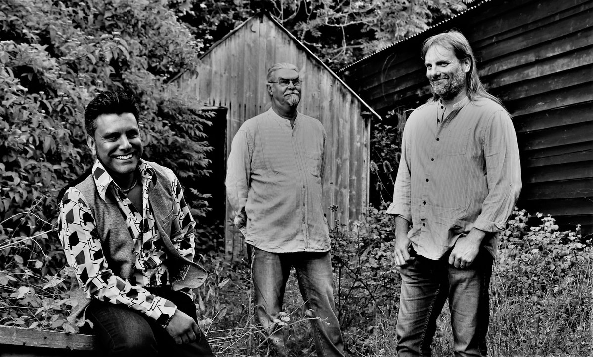 bakewellTH's tweet photo. @Gigspanner join us 13 April for their 10th anniversary tour. Tix £15 https://t.co/ld4sEnBAnv  #gigspanner #folk #livemusic #bakewell #independentvenue #folkrock @MusicInTheGreen https://t.co/EnlCiHDMf7
