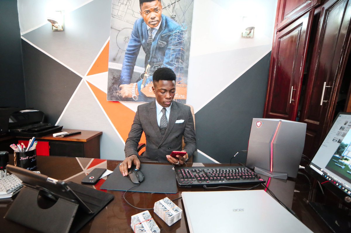 FranklinTalla's tweet photo. Je commence sur Twitter 
#BuildYourFuture #AfricaBuilders https://t.co/1wakISmLxi