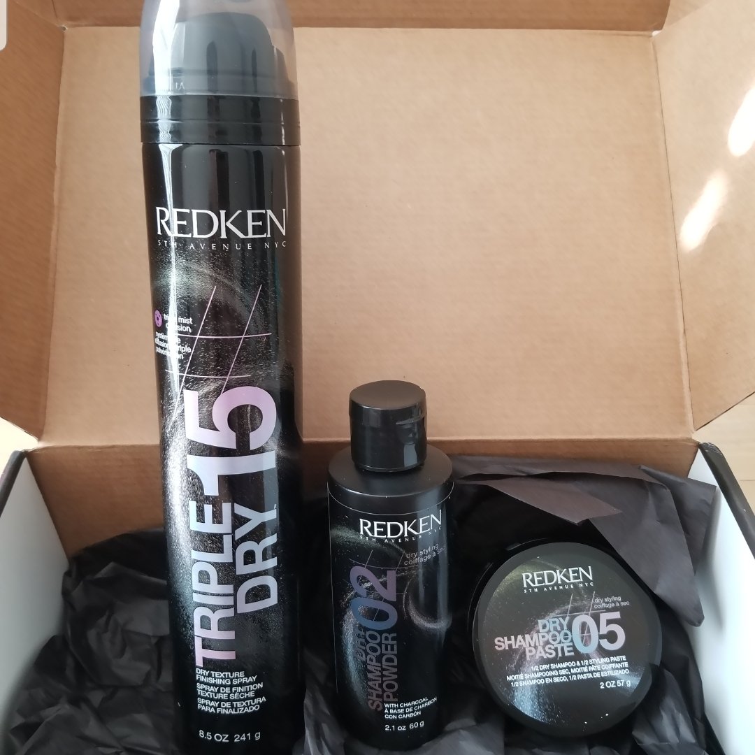 ArmyWifey14's tweet photo. @Influenster @Redken5thAve #RedkenReady #DryTexture #complimentary The spray and dry shampoo paste are my favorites! I'll definitely be reaching for them in the future. https://t.co/mK3nq3ZGz2
