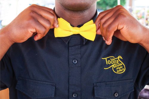 TootiesPeanuts's tweet photo. Skip the boring snacks and bring on the flavor! My world-famous #BoiledPeanuts are perfect for any palate. #SouthernSnacks https://t.co/WU2KmMkahg https://t.co/6QgnNWkIqA