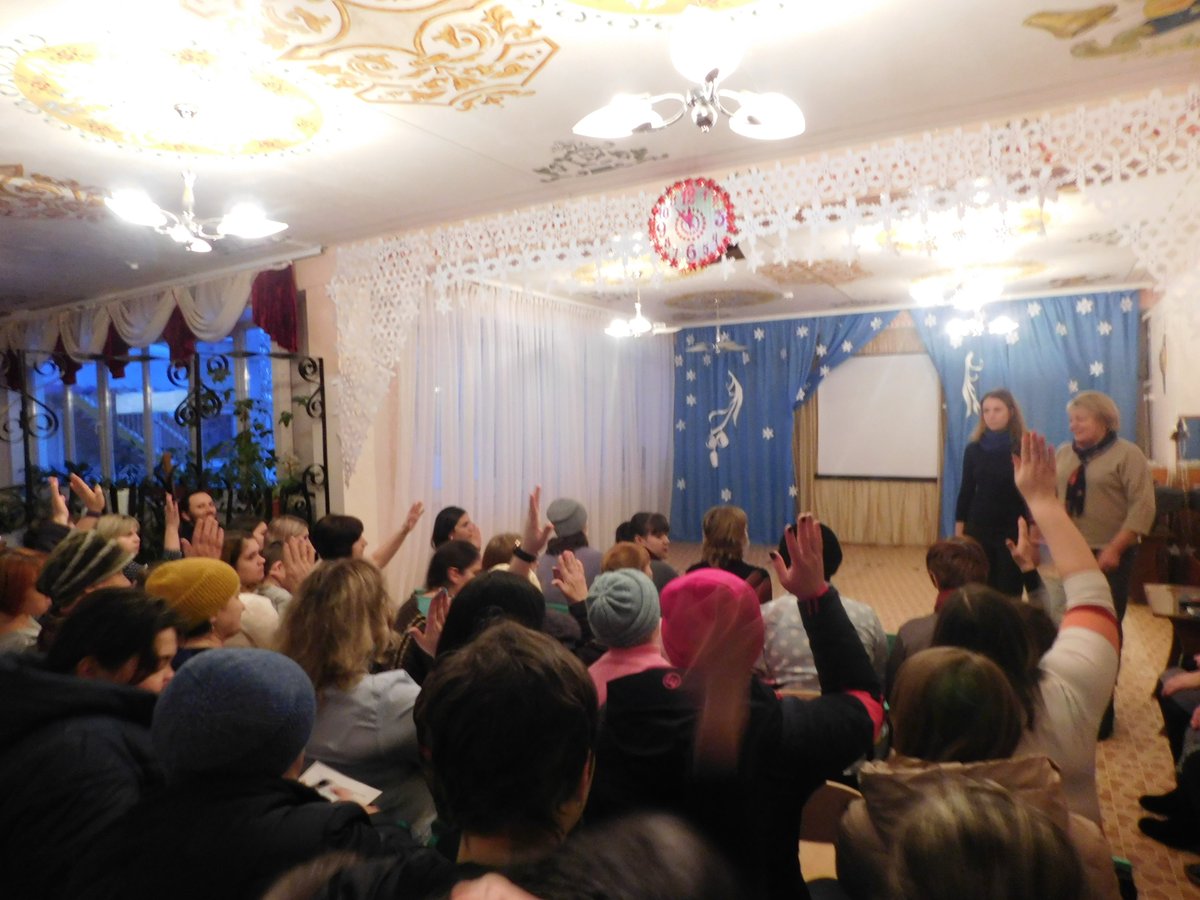 Родители учащихся начальной школы поддержали инициативу инзенской молодёжи о создании сквера, который будет расположен рядом с построенным Кафедральным Собором в г. Инза. Этот вопрос обсуждался сегодня на родительском собрании в образовательном учреждении.
