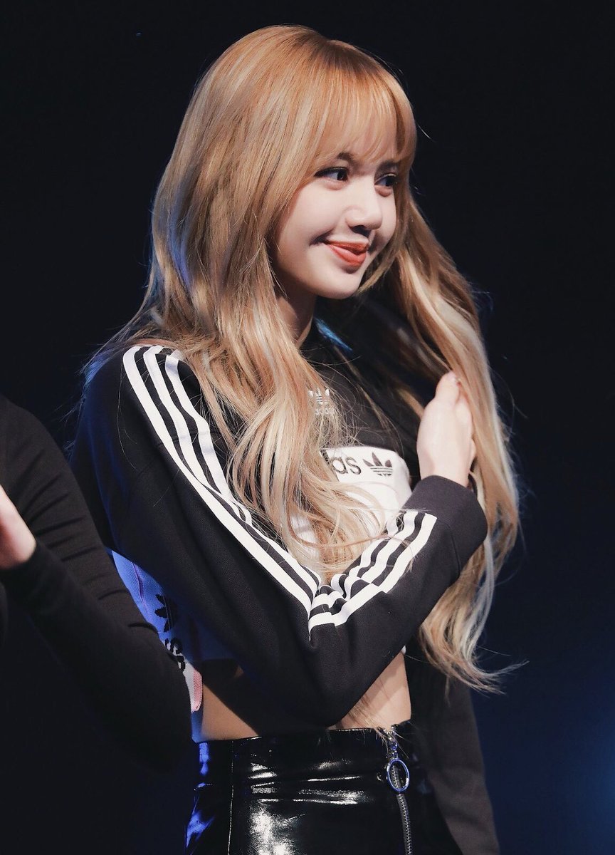 kidolsjpg's tweet photo. —Lisa; BLACKPINK https://t.co/pNOZUme7QO
