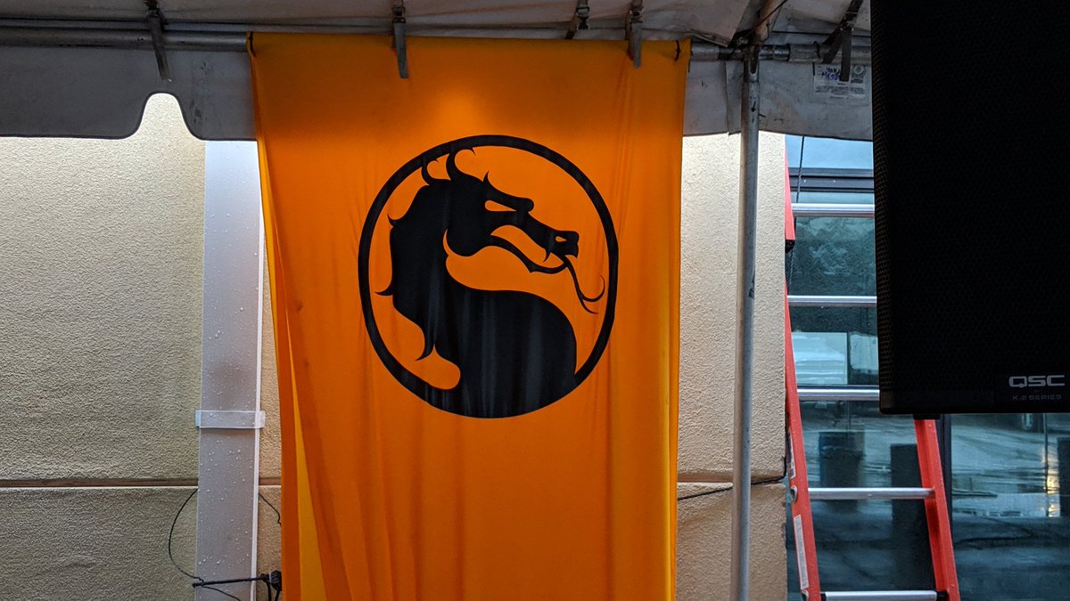 RetroTech_FGC's tweet image. I CAN HEAR SOUND EFFECTS OUTSIDE!!!!!!!!! 😮 #MK11Reveal