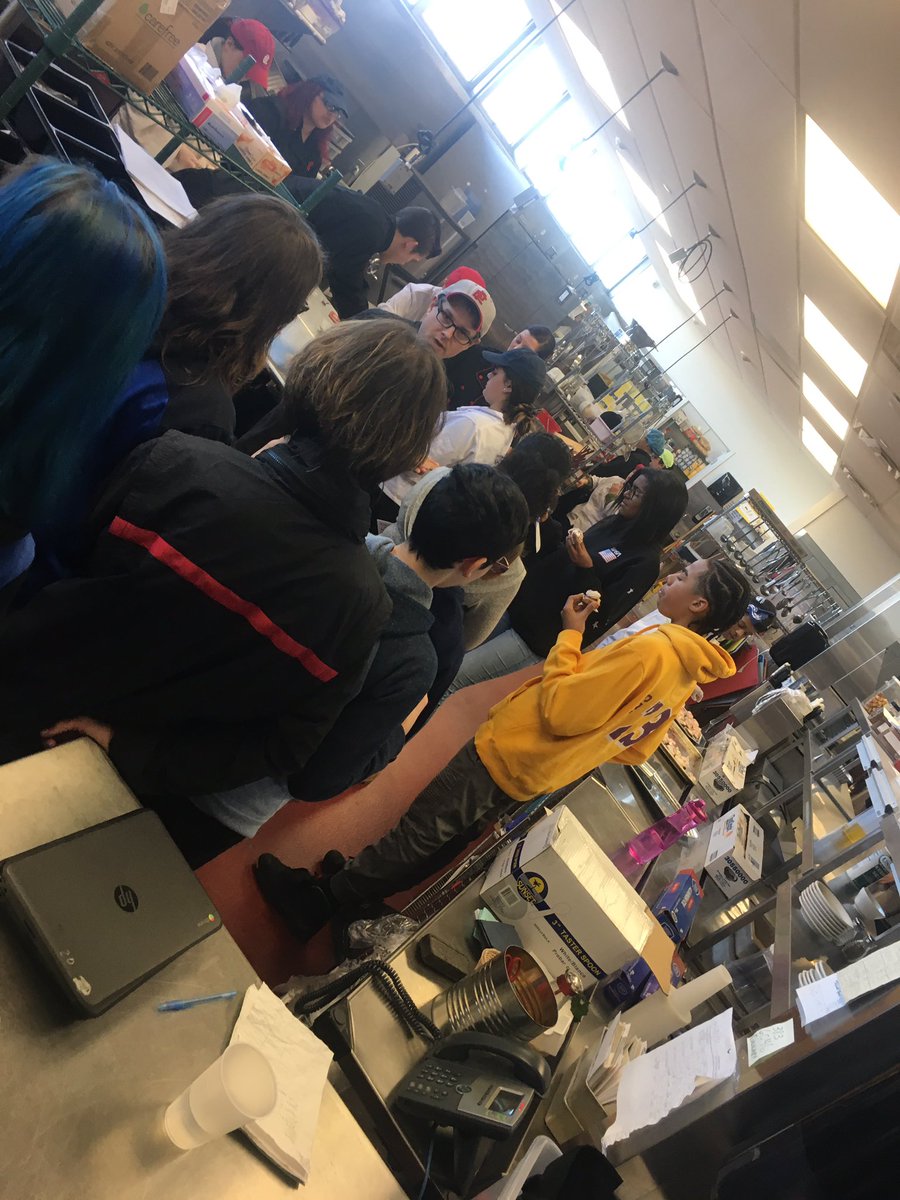 kmellenepschool's tweet photo. MMS Culinary Visit https://t.co/0NyTkeWK7m