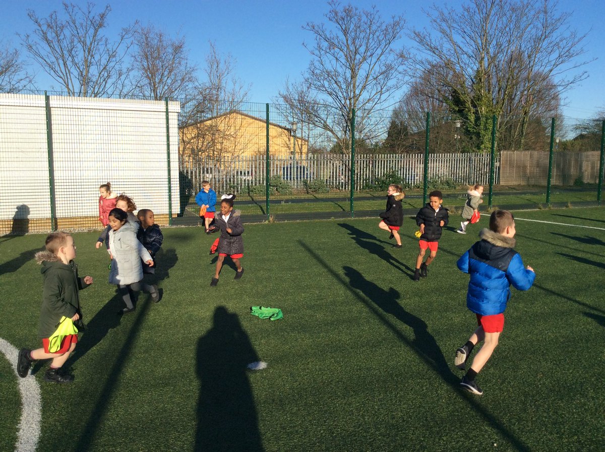 PurfleetPrimary's tweet photo. Itโs great to see children enjoying themselves in PE.
Physical activity has countless health benefits so it is important to do at least 60 minutes of physical activity a day.๐โโ๏ธ How many minutes are you active for each day? โฑ
#purfleetprimary #makeexercisefun #physicaleducation https://t.co/3PWGDyGBGw