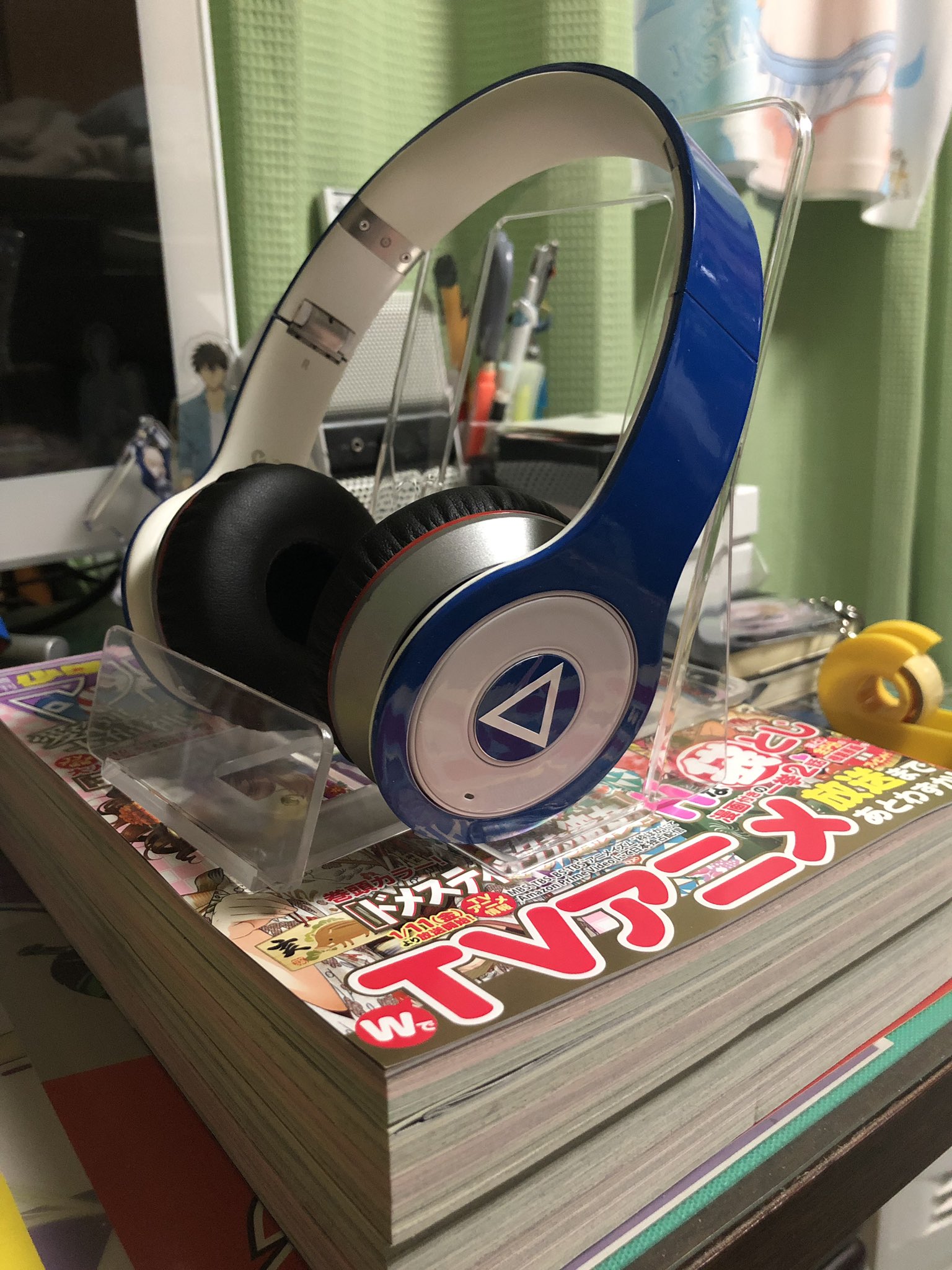 Sho か 完成した 三玖モデルのヘッドホン 構想から取り掛かり 完成まで約1週間 よくやったと我ながら思う 裏のバンドとスライダー裏は元の色が白で変えの青が手に入らなかったのでそのまま使用しました 五等分の花嫁 なければ作ればいいじゃない