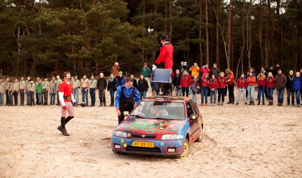 Honderden scouts komen naar Soest SOEST Vierhonderd scouts uit de regio komen zaterdag 26 en zondag 27 januari naar Soest. Dan wordt voor de 37e keer het IJsberenweekend gehouden. Het IJsberenweekend is een... twib.in/l/gExd98EMz8ya