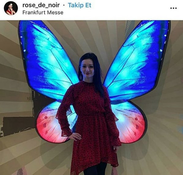 tetsiad's tweet photo. Heimtextil'de Türk Ev Tekstili'ne dikkat çekmek adına fuar boyunca gerçekleştirdiğimiz etkinliklerden biri de standımızdaki açık selfi alanıydı. EVTEKS APRIL / APRIL EFFECT konseptine yönlendirmeyi başarılı şekilde gerçekleştirdik. Turkishdesign #fabric #aprileffect 
#cnrexpo https://t.co/Dr97fBjavt