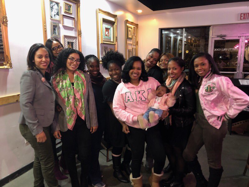 HeyitsNikia's tweet photo. Recap from your AKA-DG-Philly favorites. Founders’ Day dinner at #PrettyGirlsCook 💓💚 https://t.co/qCyhGxFIMq