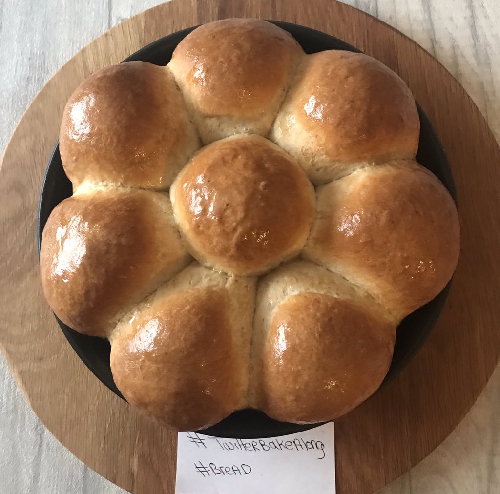 marybethxx6's tweet photo. I promised I’d show you my fluffy buns 😳😂😂😂#notaeuphanism #fryingpanbuns @thebakingnanna1 @Rob_C_Allen 😁💜💜💜#TwitterBakeAlong https://t.co/8zaPB0fnoT