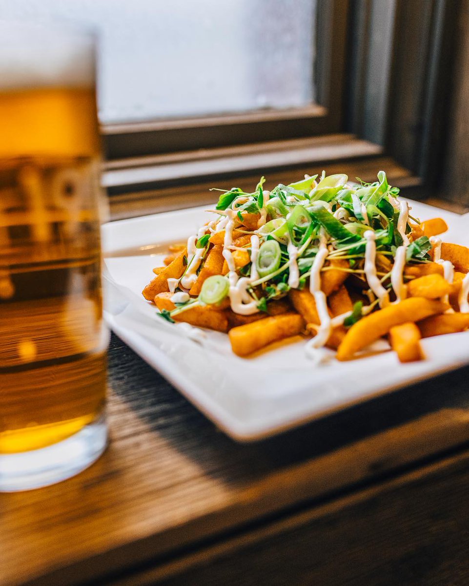 Spice up your Thursday with our Pad Thai fries!