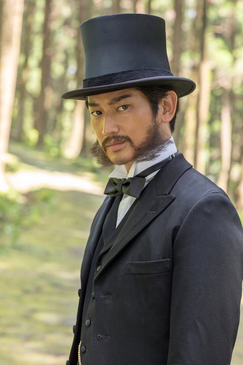 Gen Hosokawa 髭かあ 前にもツイートしたことがあるが私は3日に一度剃ればいいくらい髭が生えないので 髭 にはものすごく憧れがある もし生えるなら瑛太 大久保利通くらい生やしたい それは流石にｳｿ