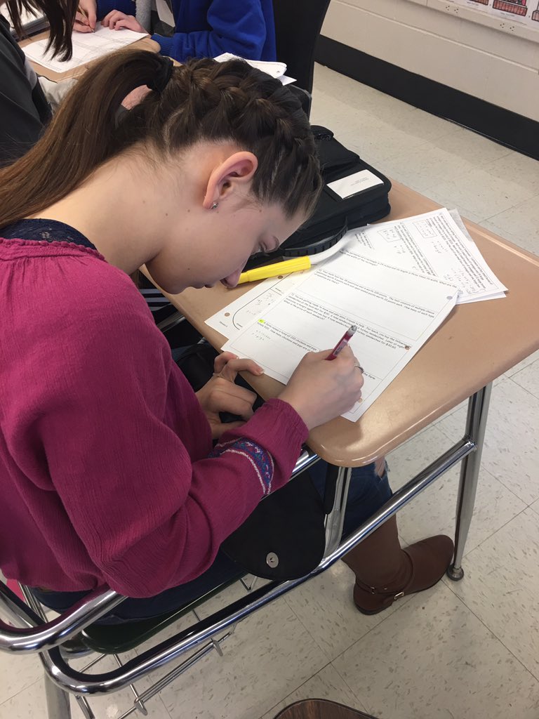 CattsMath's tweet image. Quiz tomorrow in Honors Algebra means focused study groups working together today!  #VIEWONEGOODTHING #proudofmystudents