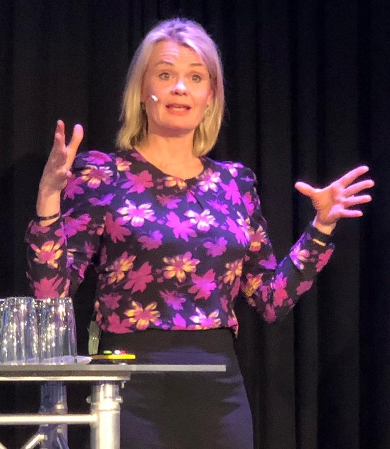 ODA-Nettverk (@odanettverk) on Twitter photo Det er mangfold av kompetanse som skaper de beste løsningene, du får ikke innovasjon hvis ikke noen utfordrer og har et annet perspektiv! Takk til @ingjerdblekeli for en forrykende åpning på nettverkstreff hos Platinumpartner <a href="/DNB_Bank/">DNB Nyheter</a> om leading Innovation <a href="/odanettverk/">ODA-Nettverk</a> Det er mangfold av kompetanse som skaper de beste løsningene, du får ikke innovasjon hvis ikke noen utfordrer og har et annet perspektiv! Takk til @ingjerdblekeli for en forrykende åpning på nettverkstreff hos Platinumpartner <a href="/DNB_Bank/">DNB Nyheter</a> om leading Innovation <a href="/odanettverk/">ODA-Nettverk</a>