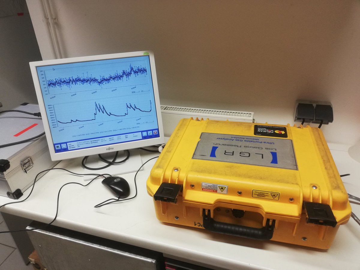 BenjaminArche15's tweet photo. New institute, new #GHG_analyser- getting to grips with this bad boy (Los Gatos ultra-portable) for my urban freshwater GHG project @LeibnizIGB #UWI_Berlin https://t.co/ej0OhelDv3