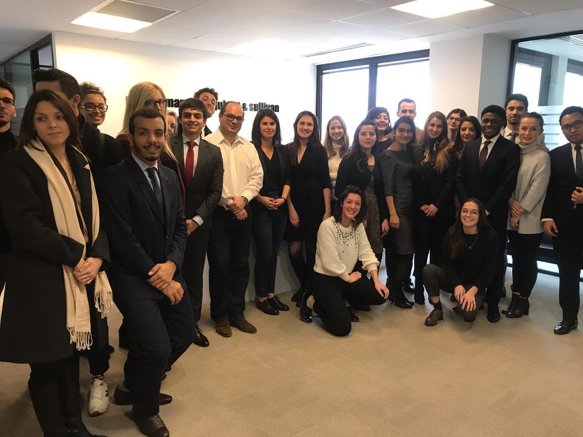 Il y a deux jours, les étudiants du MACI étaient accueillis dans les bureaux du cabinet Quinn Emmanuel. 
Nous avons été avec Armand Terrien et Alexandra Kerjean
urlz.fr/8FP9