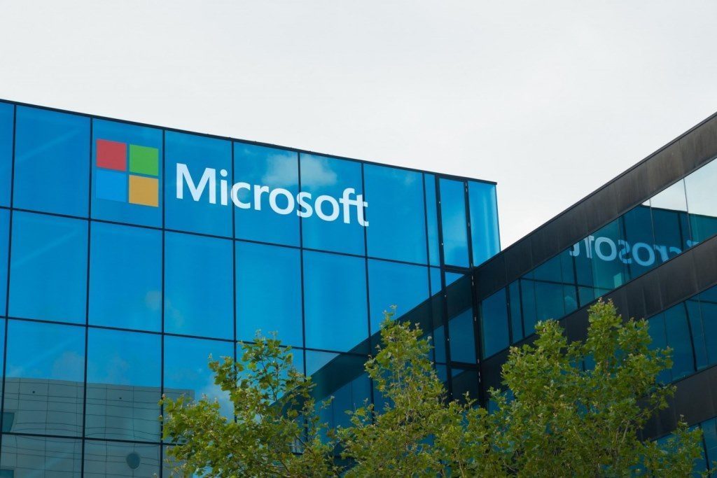HelloWorld_UA's tweet photo. Microsoft откроет в Китае свою крупнейшую лабораторию ИИ и Интернета вещей https://t.co/eGxes2Rs6d https://t.co/ntFAK3L0zI