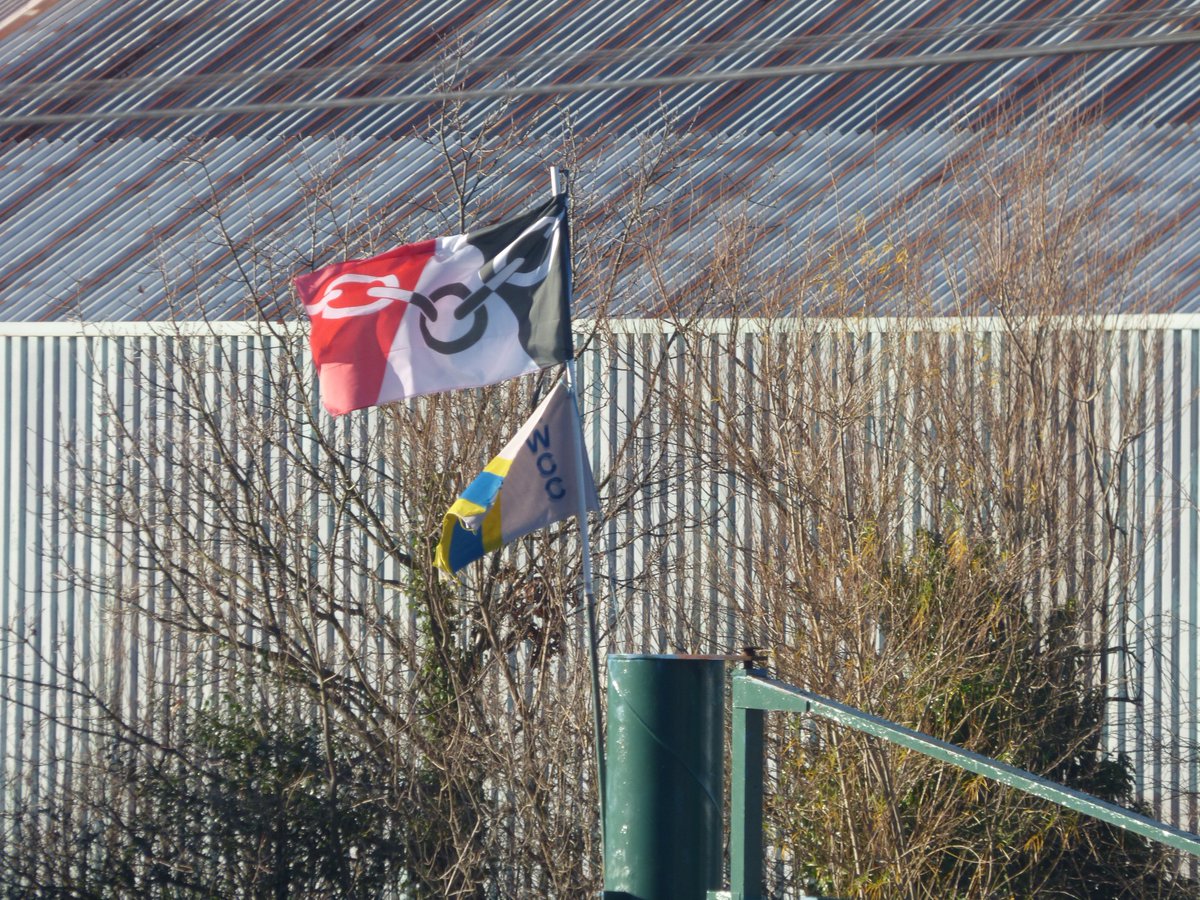 #BlackCountry flag Hawne Basin #DudleyNo2Canal #Dudley #Halesowen @BirminghamWeAre @dudleymbc
