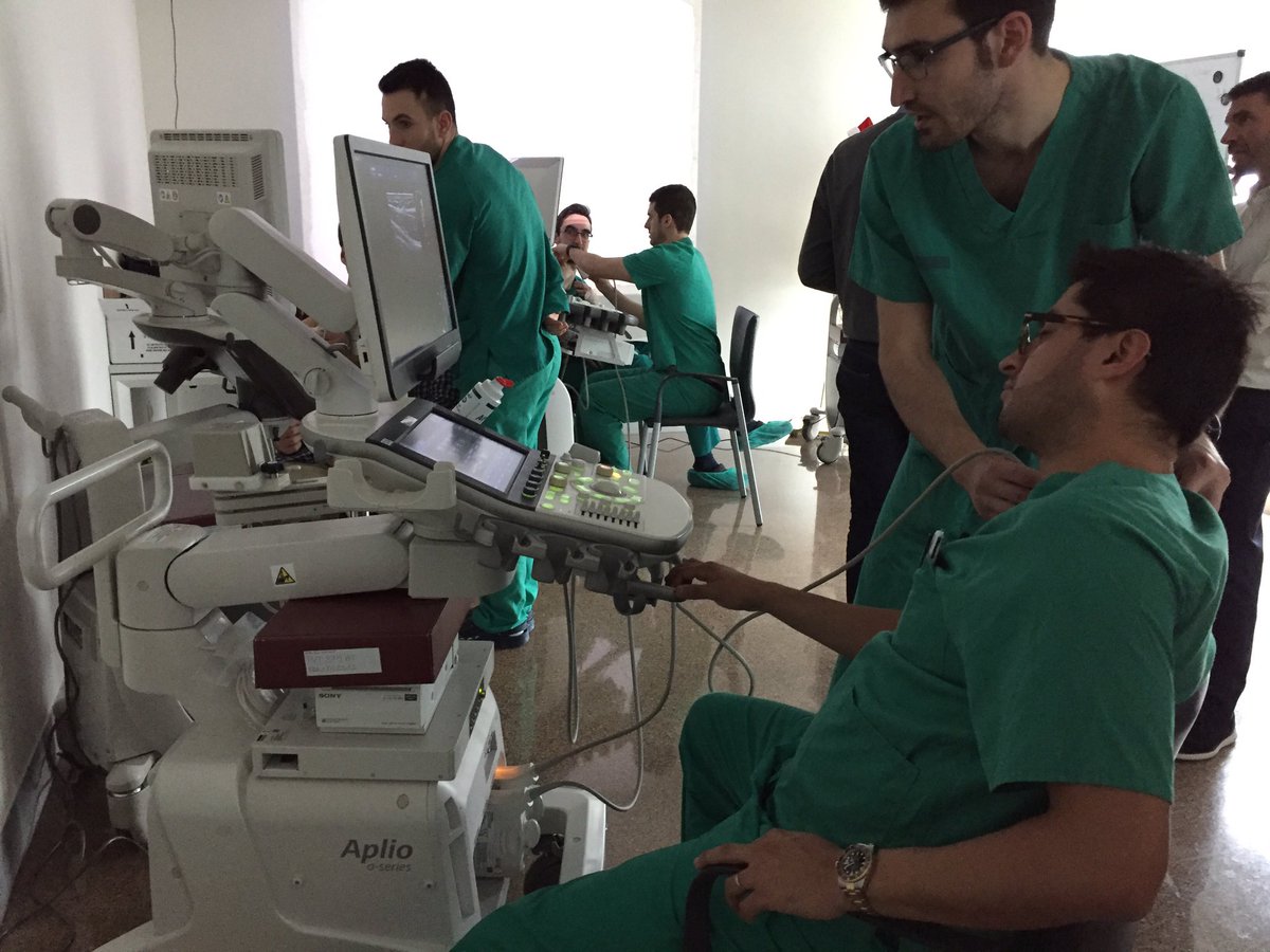Dr. Sergio Hortelano (@drsergiohorte) on Twitter photo ✅Jornada de ECOGRAFÍA MUSCULOESQUELÉTICA para residentes de Traumatología del <a href="/HospitalLaFe/">HospitalLaFe</a> ✅
🔶ECOTRAINER: Nuevo sistema desarrollado por nuestro residente <a href="/joanferras/">Joan Ferras</a> para practicar punción Ecoguiada
🔶También ha creado el ARTROTRAINER para practicar artroscopia en modelos 3D ✅Jornada de ECOGRAFÍA MUSCULOESQUELÉTICA para residentes de Traumatología del <a href="/HospitalLaFe/">HospitalLaFe</a> ✅
🔶ECOTRAINER: Nuevo sistema desarrollado por nuestro residente <a href="/joanferras/">Joan Ferras</a> para practicar punción Ecoguiada
🔶También ha creado el ARTROTRAINER para practicar artroscopia en modelos 3D
