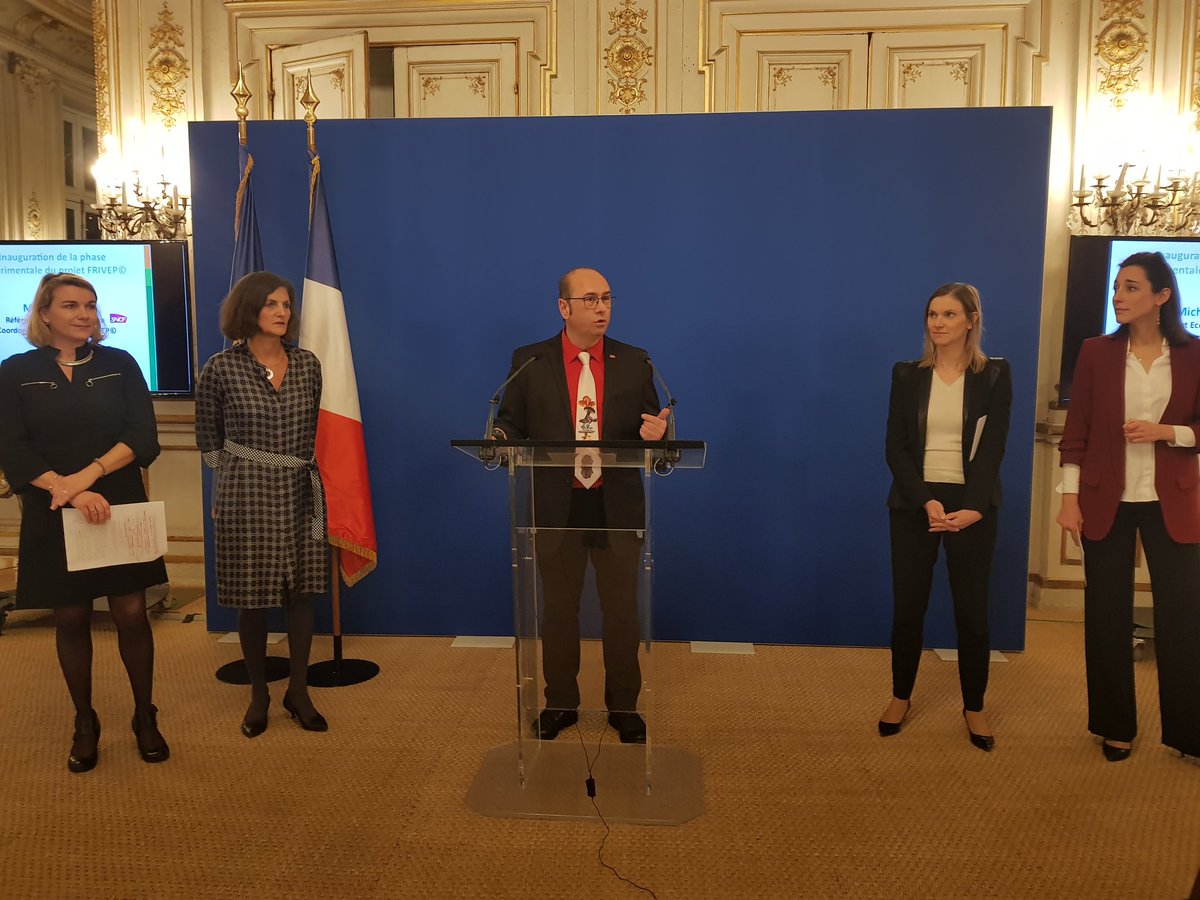 assoOREE's tweet photo. Inauguration de #FRIVEP© animée par #ORÉE & initiée / @SNCF ac @brunepoirson et @AgnesRunacher @Min_Ecologie @Place_Beauvau @GroupeLaPoste @Paris @GRDF #ESF @ONF_Officiel #TexecoMoncorgé @bilumParis @SympatexTech #Buitex @TDVIndustries @FedeProprete @CETI_tex_innov #SynergiesTLC https://t.co/12x5ORoLTw
