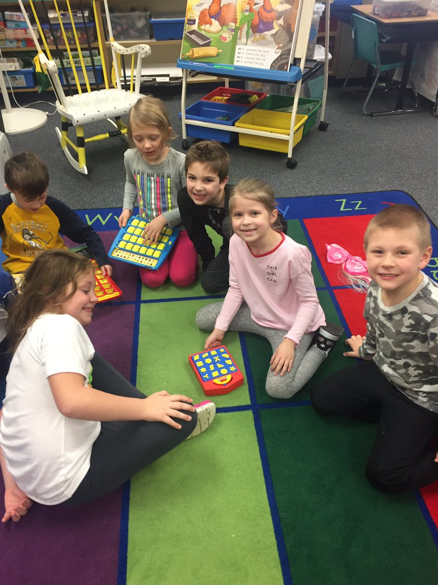 BowenHanson's tweet photo. Thank you to the Koenig family for donating recess games for our classroom!  It makes indoor recess fun🌟. Thank you!!!#bowensbusybees#BME_CMSD https://t.co/ED04yznEIn