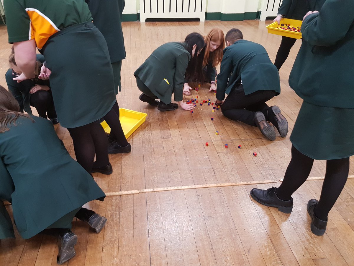 sgs_sci_dept's tweet image. Y10 investigating half life #funwithPhysics
