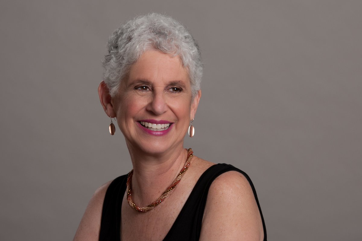 This month, D5 members are meeting individually with composer Jessica Krash to workshop her new #windquintet. (World premiere in May 2019.) The collaborative creative process immediately deepens when you're all local to Washington, DC!

More on Krash at: jessicakrash.com