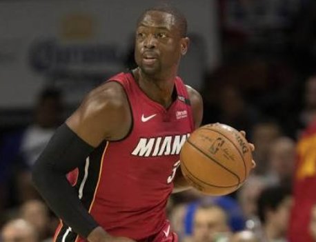 Happy Birthday Sr. Dwyane Wade 