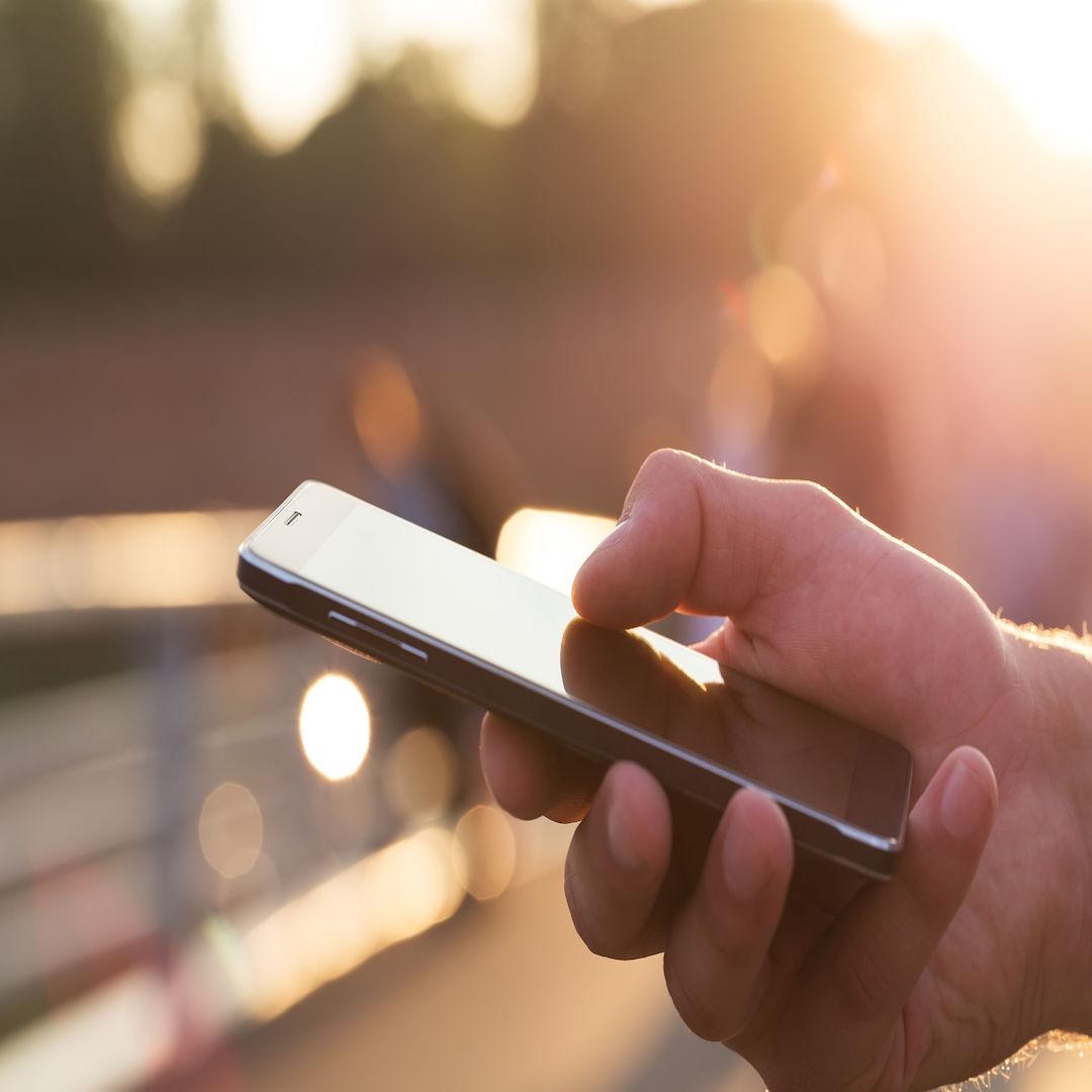 IntelAI's tweet image. #AI improves mobile advertising by enabling advanced segmentation, increasing bidding efficiency, and reducing fraud. intel.ly/2FzjvfX #intelAI