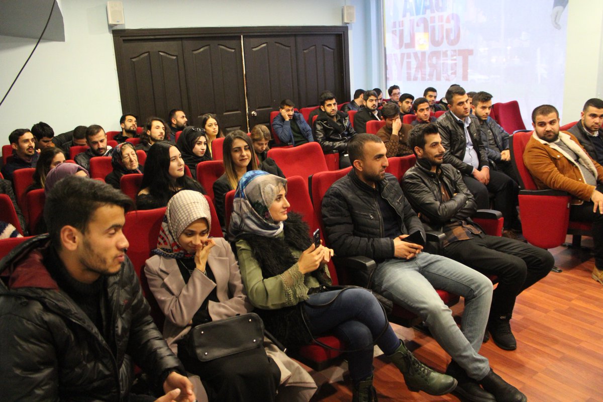 GencAkYenisehir's tweet photo. Yenişehir Gençlik Kolları Yönetim toplantımızı Ana Kademe Yöneticimiz Tolga GÖK önderliğinde gerçekleştirdik.

#akpartiyenişehir https://t.co/0DVF1sAtem