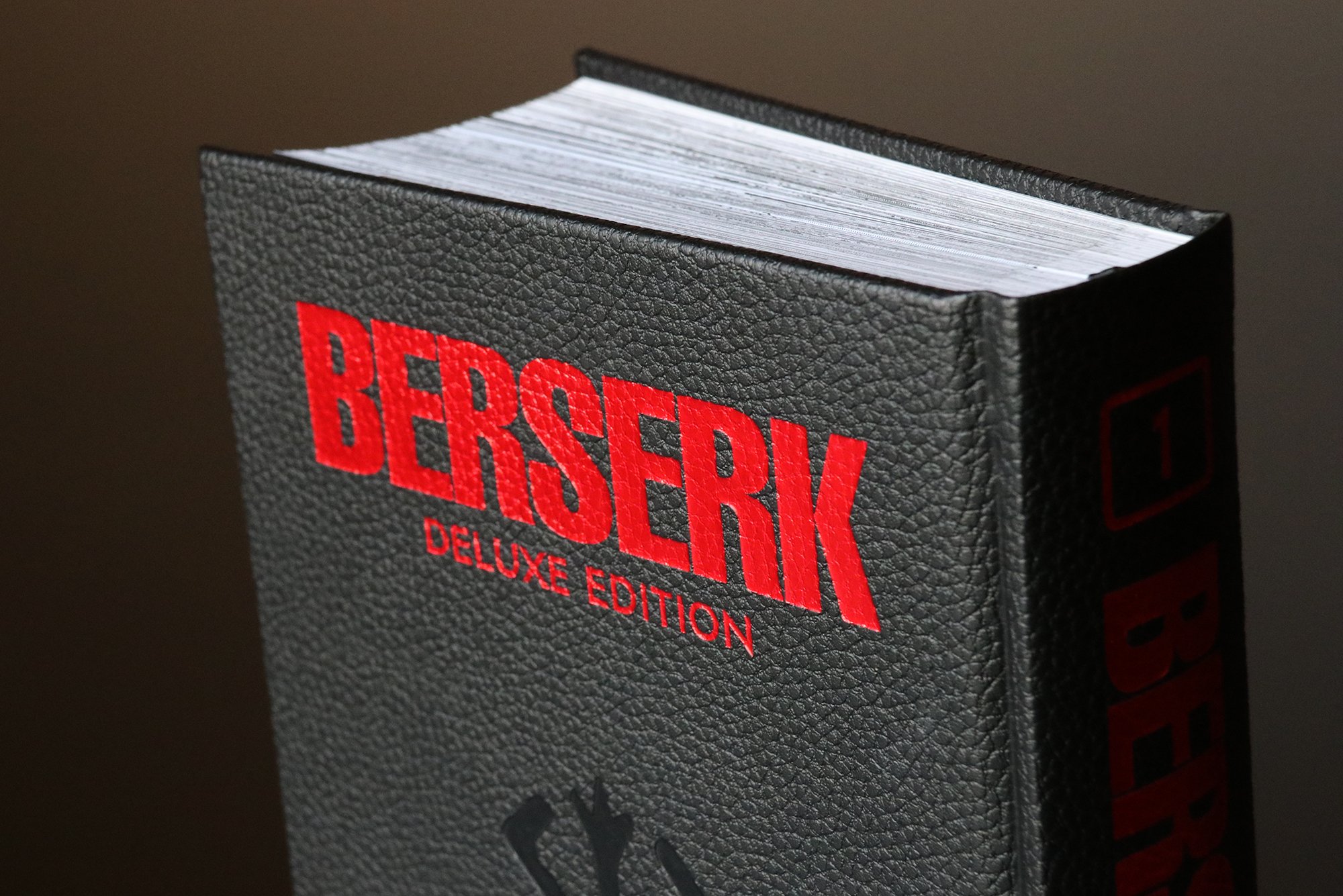 Dark Horse Comics on X: Sneak peek at BERSERK Deluxe Edition Volume 1, out  Feb. 27 in comic shops (March 12 wide release):  At  last, the badass champion of fantasy manga
