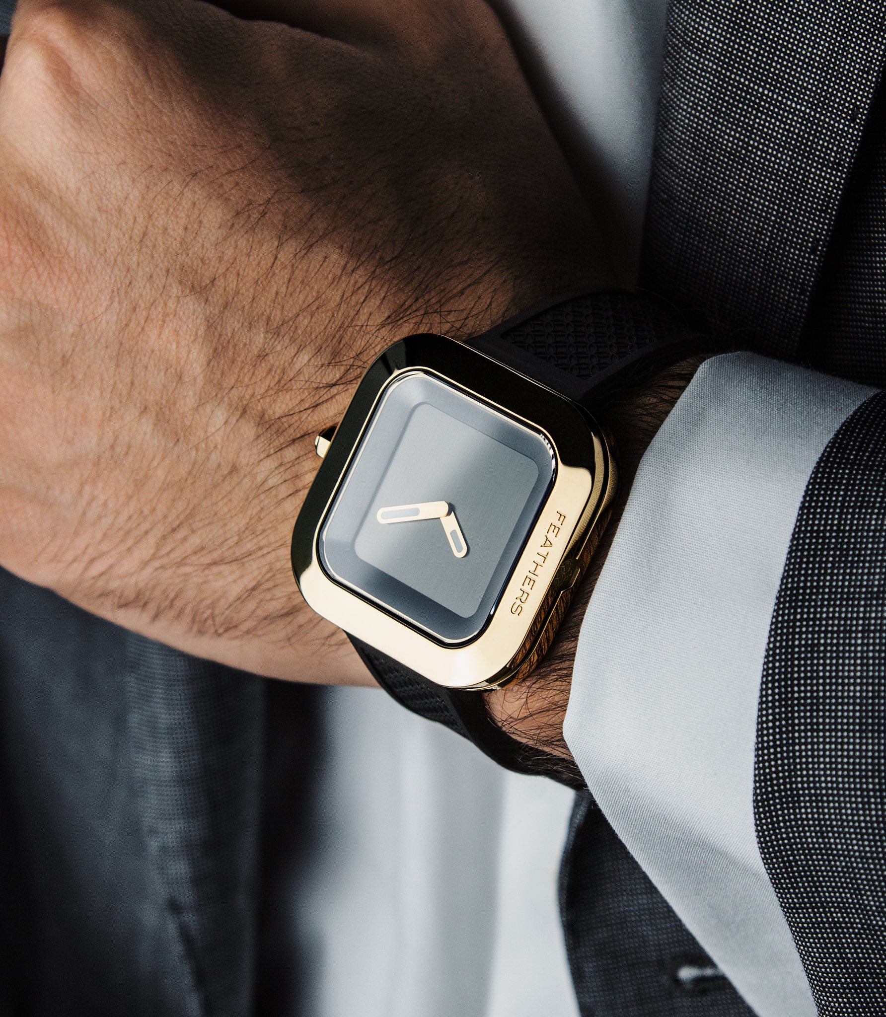 FEATHERS on X Legend watch. A legendary watch by FEATHERS. Price AED1470 for the silver gun metal Price AED1575 for the gold rose gold https t Y2FpPCTnYR X