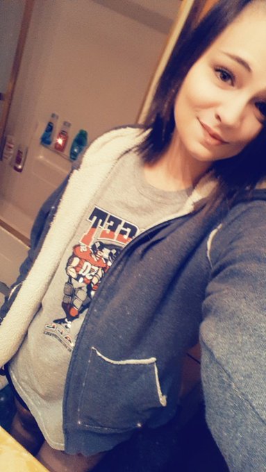 😘😘 https://t.co/tcKZK7fv7j